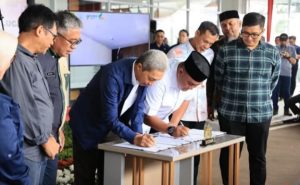 Bupati Bogor Tandatangani Kerja Sama Pengelolaan TPAS Galuga Menuju PSEL yang Terpadu dan Modern