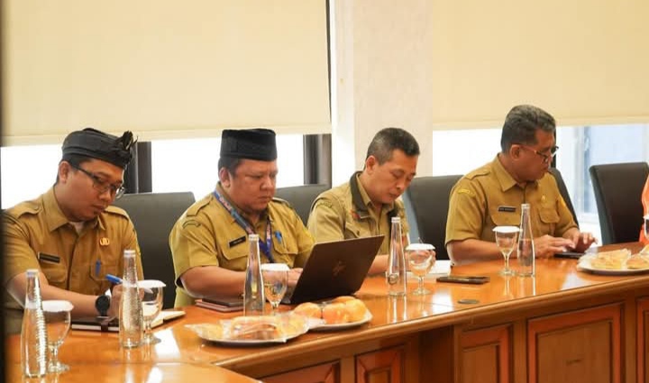 Rudy Susmanto Tetapkan Desa Gunung Putri Jadi Prototipe Desa Percontohan