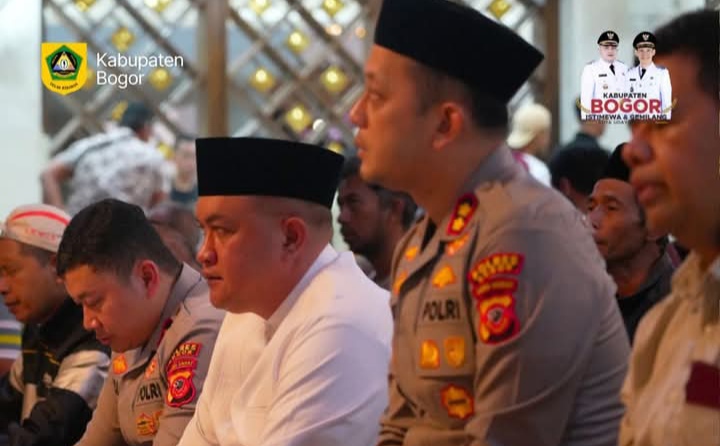 Bupati Bogor Bersama Kapolres Monitoring Keberangkatan 115 Bus Pekerja Dalam Rangka May Day 2026 Di Monas
