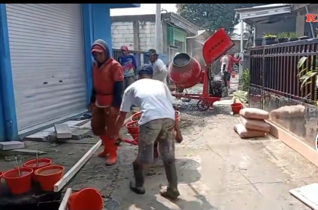 Warga Desa Sukamahi Sambut Gembira Perbaikan Jalan Poros Desa, Berharap Terus Dijaga Bersama